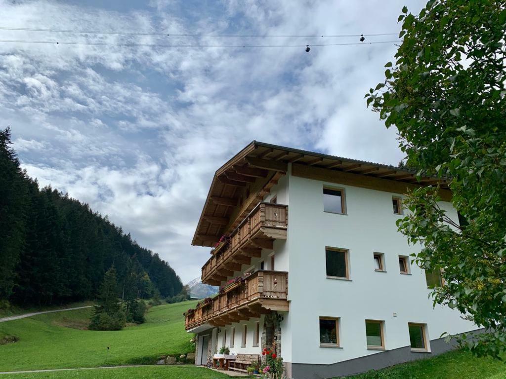 Apartamento Astegger Talhof Finkenberg Exterior foto